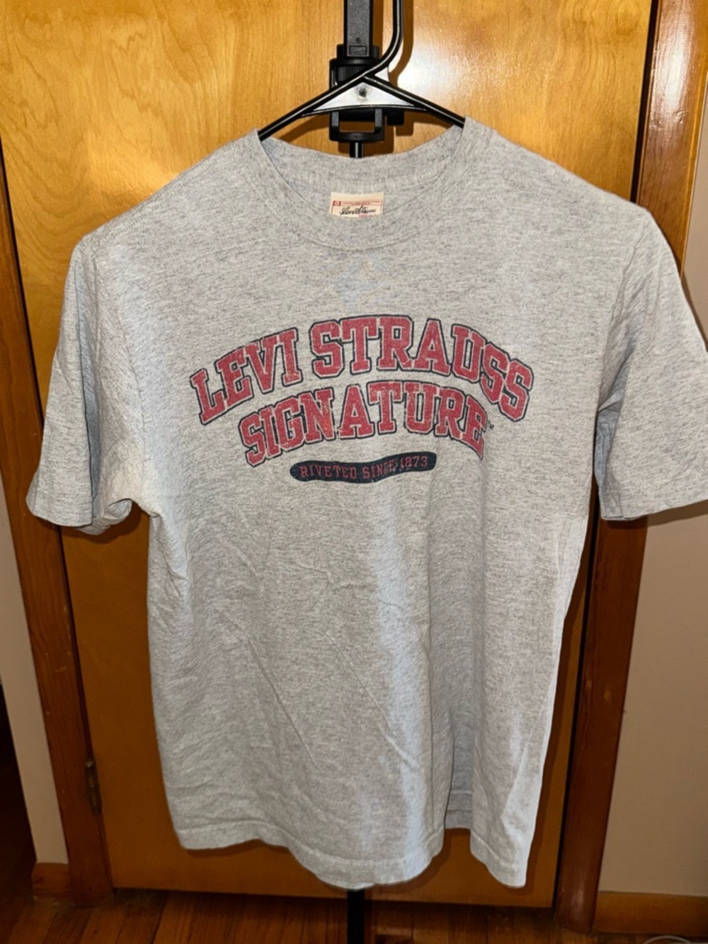 Levi's Heather Gray Short Sleeve Tee with Red Logo